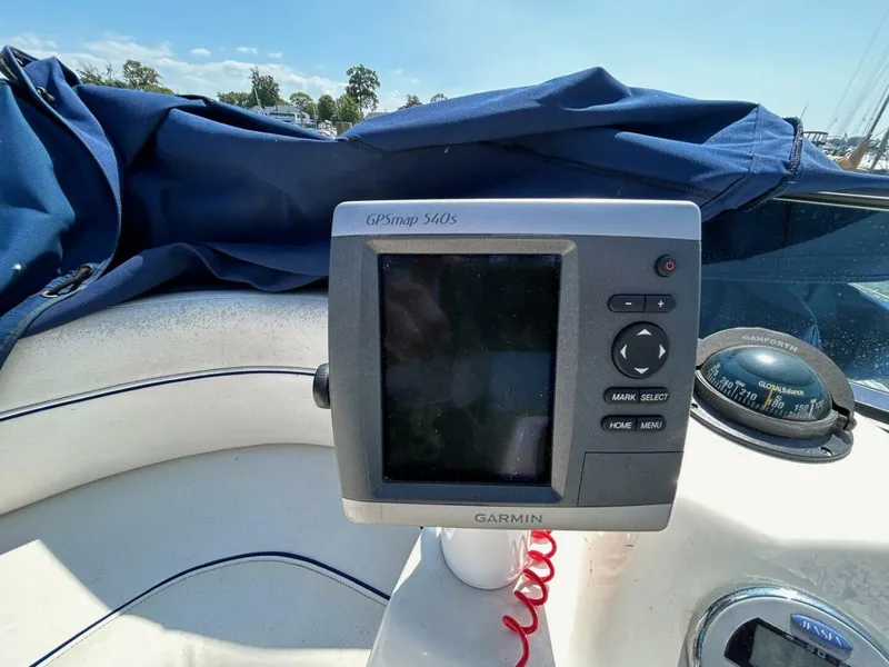 Slide: The Image of Bayliner Discovery 288 2008 - 18