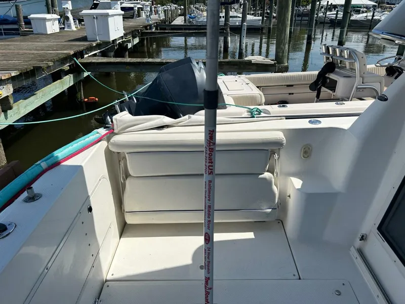 Slide: The Image of Bayliner Discovery 288 2008 - 24