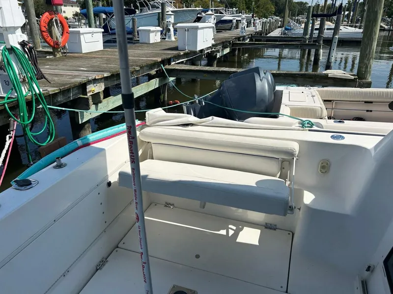 Slide: The Image of Bayliner Discovery 288 2008 - 27