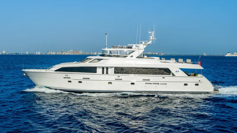 The Image of Hatteras 100 Motor Yacht 2005 - 0