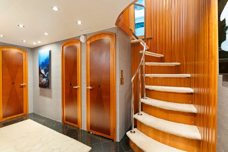 Slide: The Image of Hatteras 100 Motor Yacht 2005 - 11