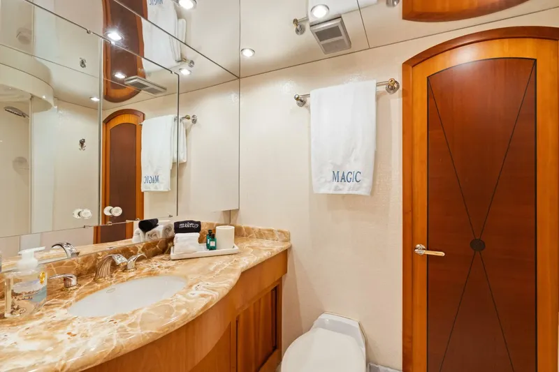 Slide: The Image of Hatteras 100 Motor Yacht 2005 - 13