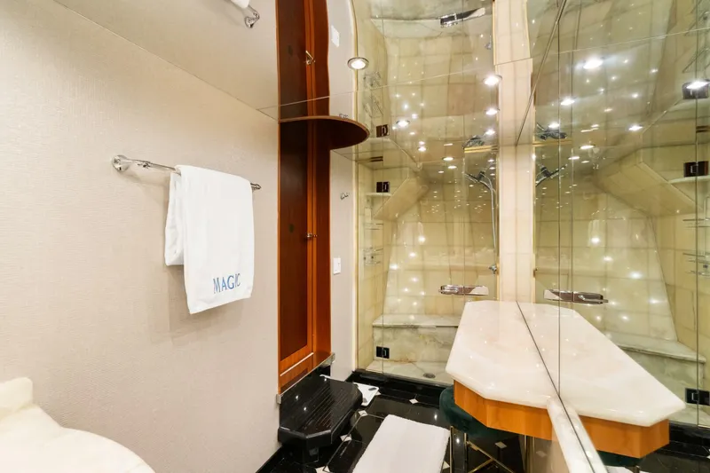 Slide: The Image of Hatteras 100 Motor Yacht 2005 - 20