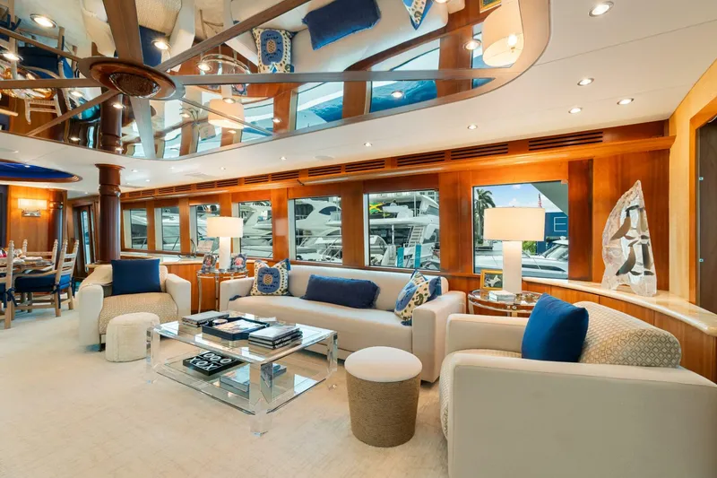 Slide: The Image of Hatteras 100 Motor Yacht 2005 - 29