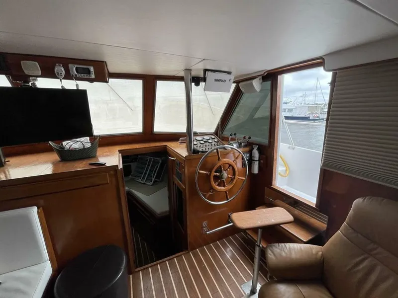 Slide: The Image of DeFever 40 Offshore Cruiser 1985 - 10