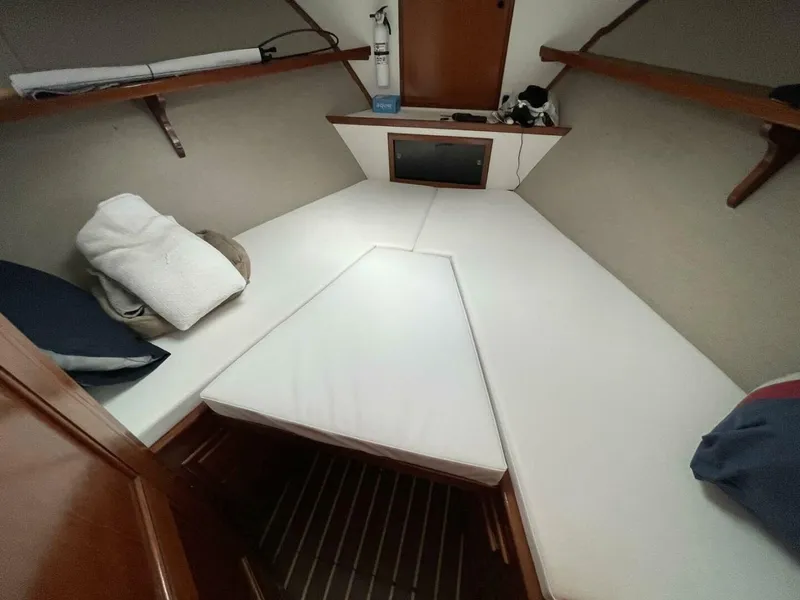 Slide: The Image of DeFever 40 Offshore Cruiser 1985 - 17