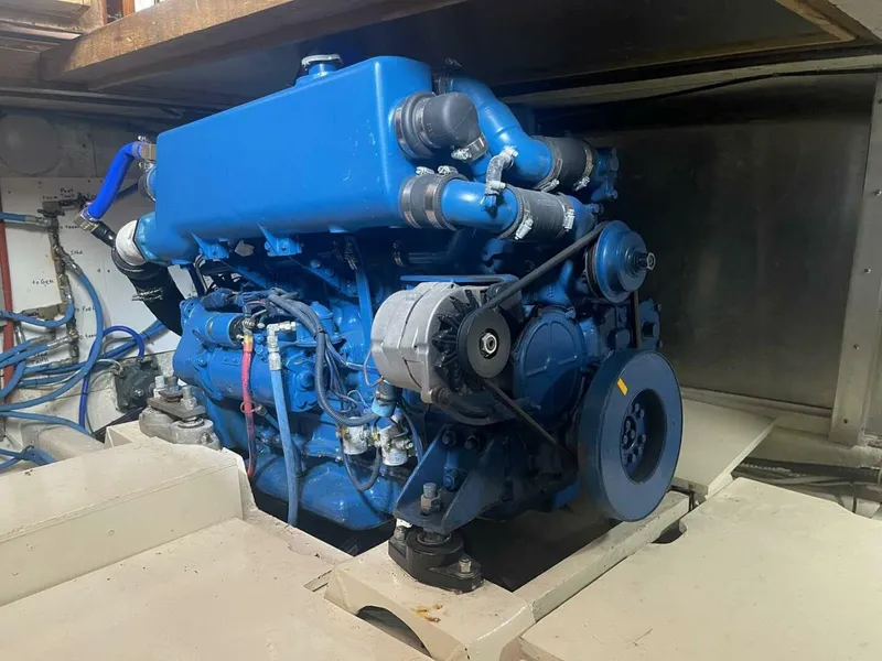 Slide: The Image of DeFever 40 Offshore Cruiser 1985 - 28