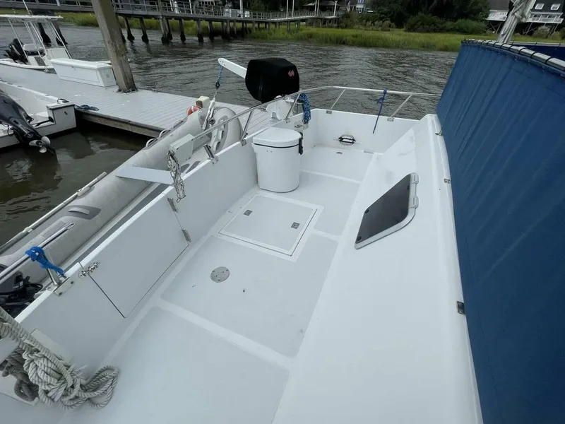 Slide: The Image of DeFever 40 Offshore Cruiser 1985 - 35