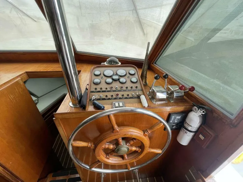 Slide: The Image of DeFever 40 Offshore Cruiser 1985 - 9