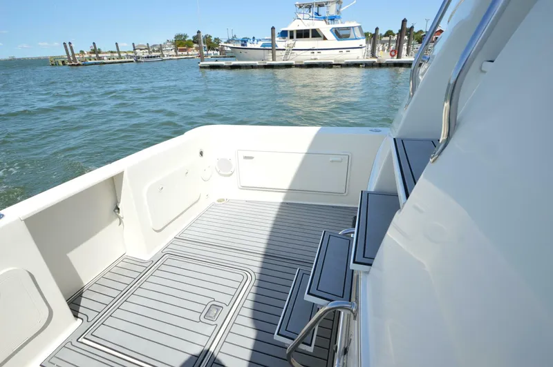 Slide: The Image of Ocean Yachts 48 Cockpit Motor Yacht 1995 - 105