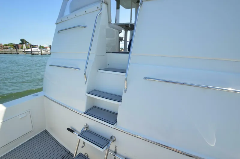 Slide: The Image of Ocean Yachts 48 Cockpit Motor Yacht 1995 - 106