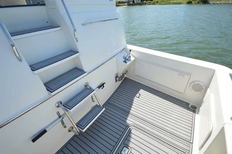 Slide: The Image of Ocean Yachts 48 Cockpit Motor Yacht 1995 - 107