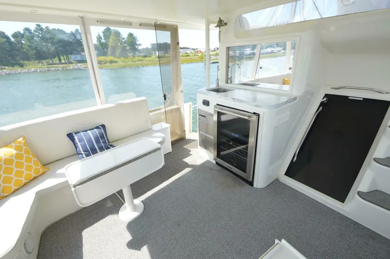 Slide: The Image of Ocean Yachts 48 Cockpit Motor Yacht 1995 - 82