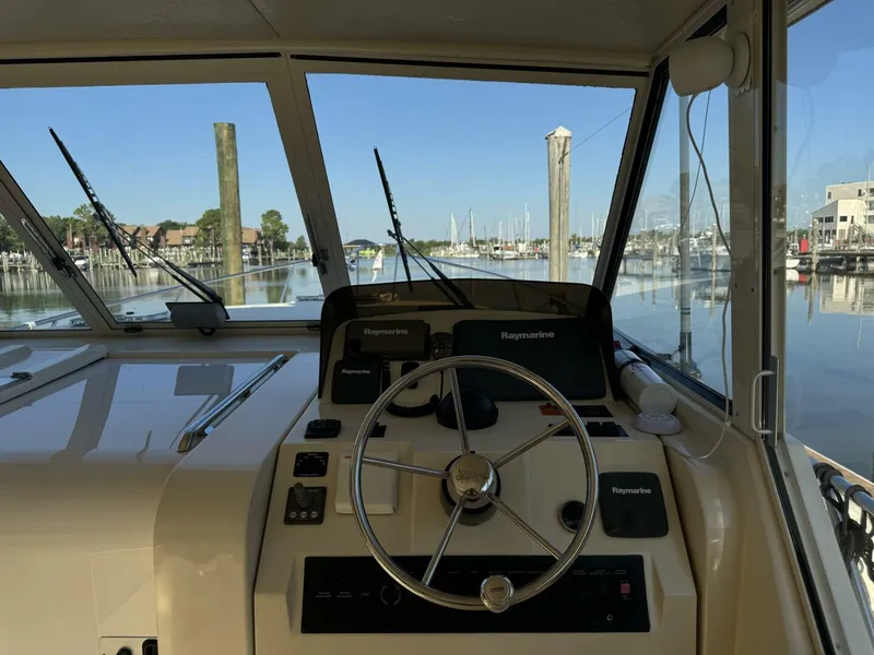 Slide: The Image of Mainship 34 Pilot Hardtop 2008 - 23