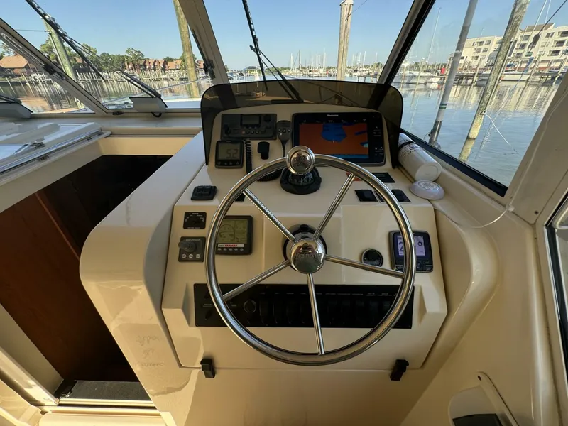 Slide: The Image of Mainship 34 Pilot Hardtop 2008 - 28