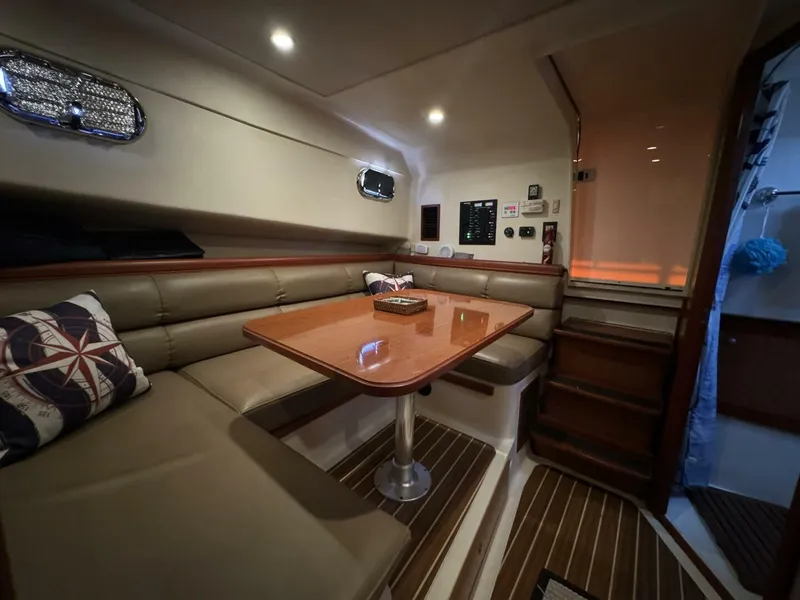 Slide: The Image of Mainship 34 Pilot Hardtop 2008 - 33