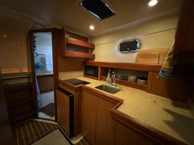 Slide: The Image of Mainship 34 Pilot Hardtop 2008 - 37