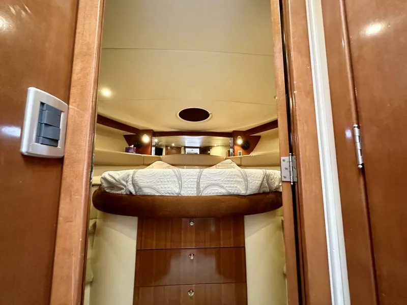Slide: The Image of Meridian 411 Sedan 2007 - 25