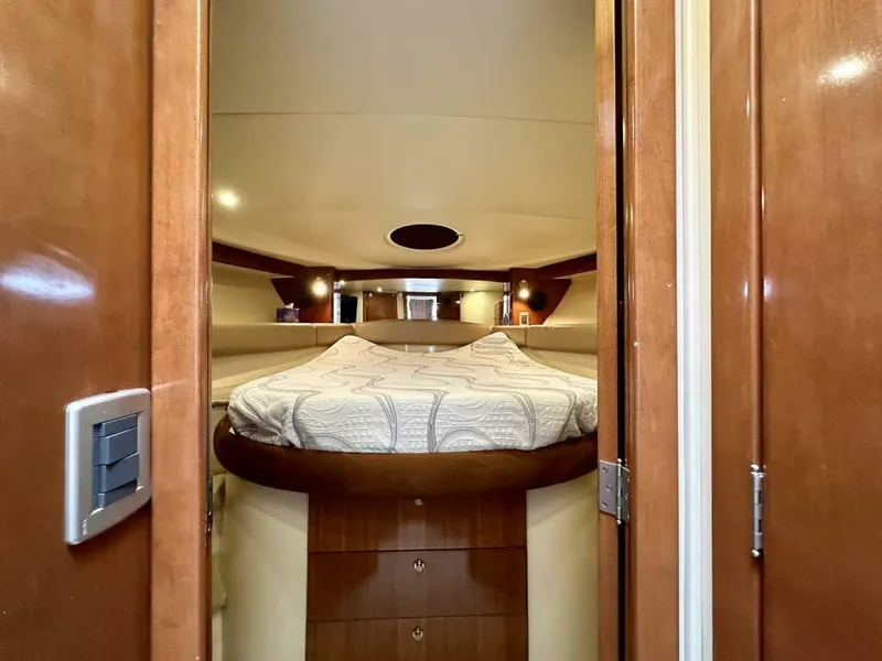 Slide: The Image of Meridian 411 Sedan 2007 - 26