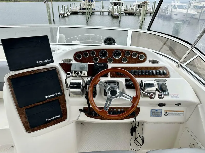 Slide: The Image of Meridian 411 Sedan 2007 - 32
