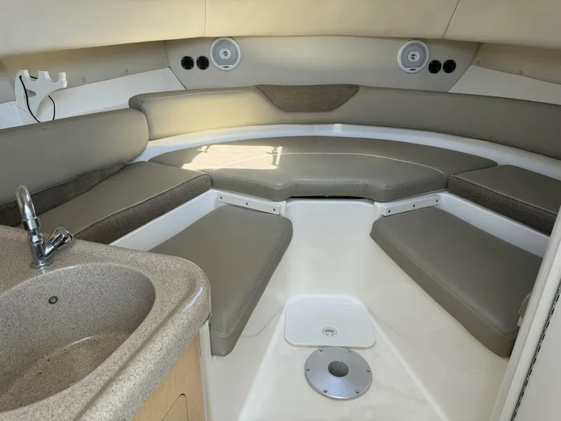 Slide: The Image of Boston Whaler 275 Conquest 2002 - 22