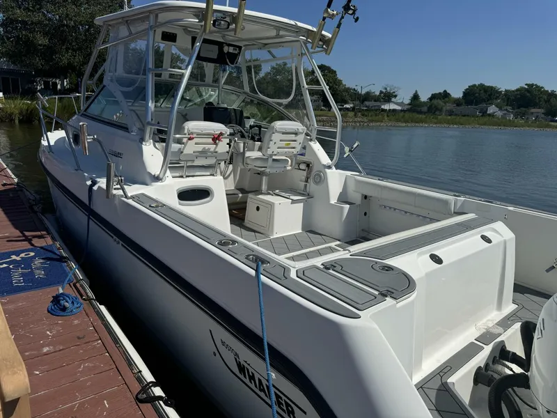 Slide: The Image of Boston Whaler 275 Conquest 2002 - 5