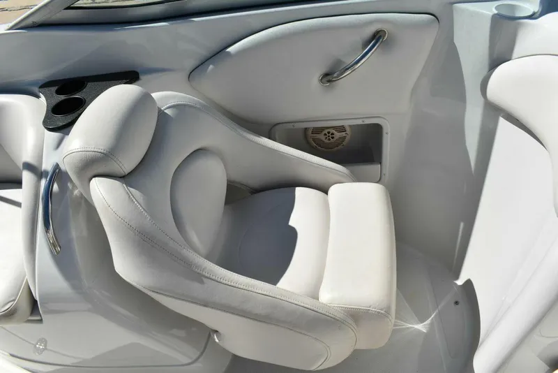 Slide: The Image of Crownline Boats 275 CCR 2005 - 18