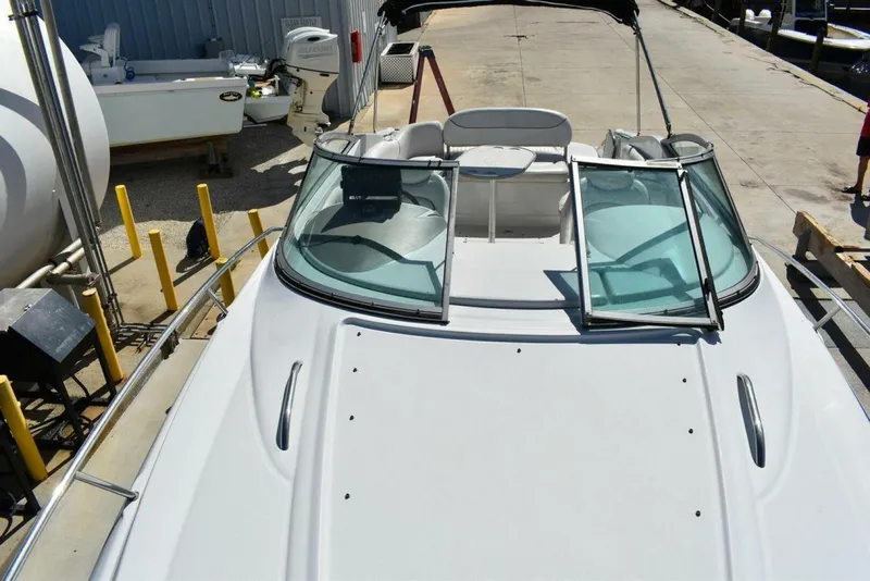 Slide: The Image of Crownline Boats 275 CCR 2005 - 24