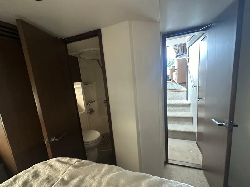 Slide: The Image of Sea Ray Sundancer 400 2018 - 34