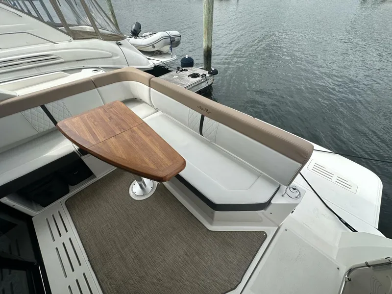Slide: The Image of Sea Ray Sundancer 400 2018 - 5