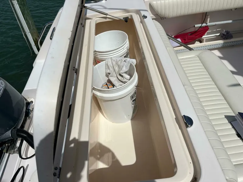Slide: The Image of Grady-White 306 Bimini 2007 - 16
