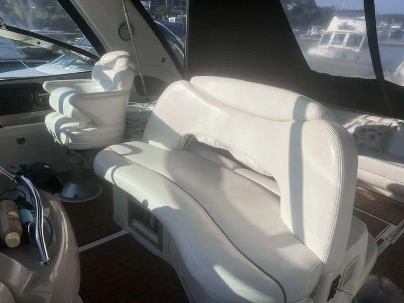 Slide: The Image of Sea Ray 2000 - 18