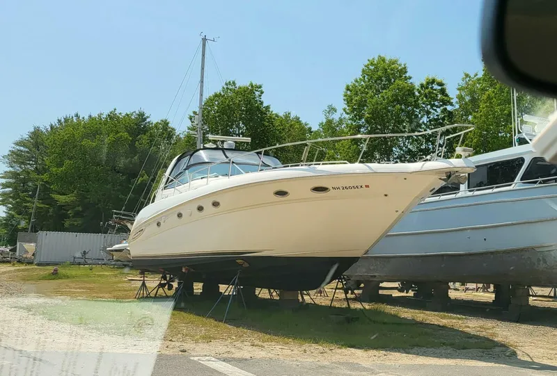 Slide: The Image of Sea Ray 2000 - 60