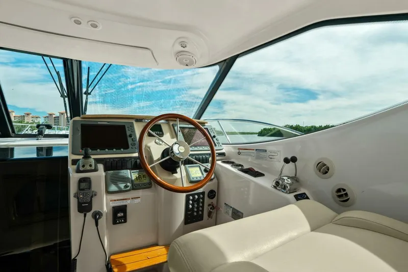 Slide: The Image of Tiara 3500 Sovran 2008 - 16
