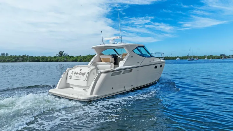 Slide: The Image of Tiara 3500 Sovran 2008 - 39