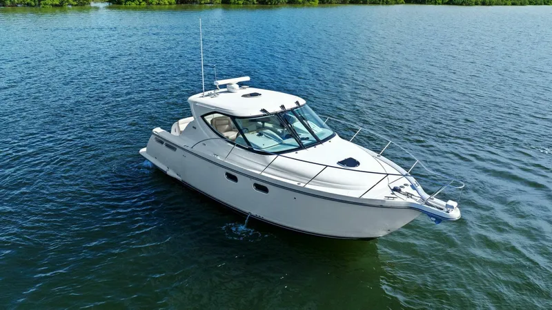 Slide: The Image of Tiara 3500 Sovran 2008 - 40