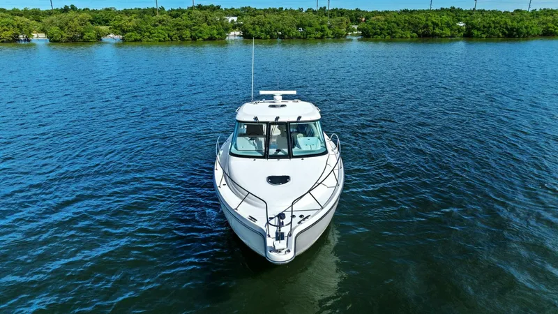 Slide: The Image of Tiara 3500 Sovran 2008 - 41