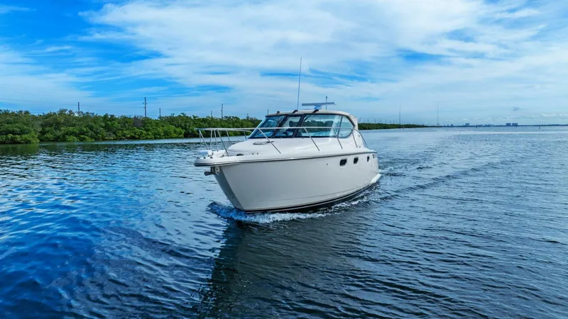 Slide: The Image of Tiara 3500 Sovran 2008 - 46