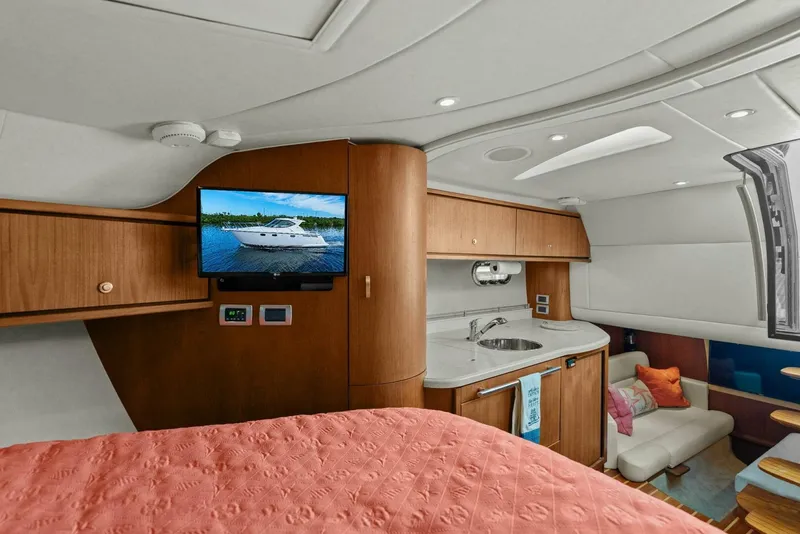 Slide: The Image of Tiara 3500 Sovran 2008 - 9