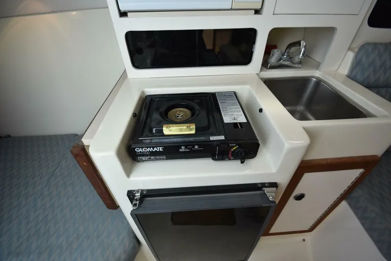 Slide: The Image of Albin 28 TE Pilothouse 1998 - 21