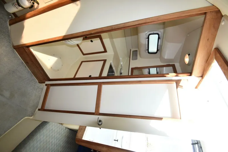Slide: The Image of Albin 28 TE Pilothouse 1998 - 31