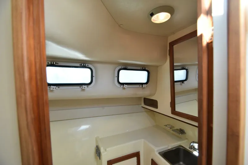 Slide: The Image of Albin 28 TE Pilothouse 1998 - 32