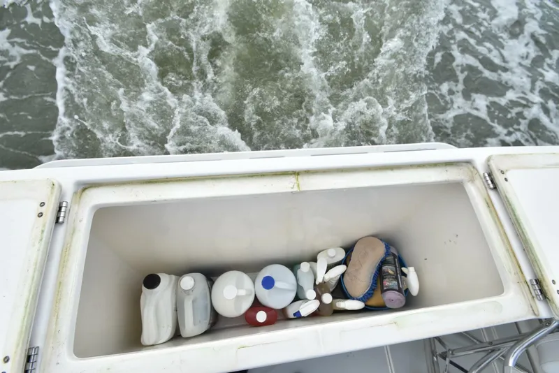 Slide: The Image of Albin 28 TE Pilothouse 1998 - 6