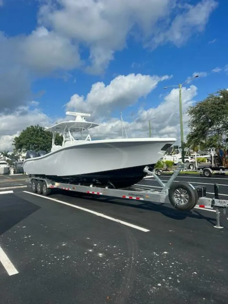 The Image of Yellowfin 36 2024 - 0