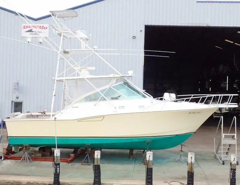 The Image of Cabo 35 Express 2000 - 0