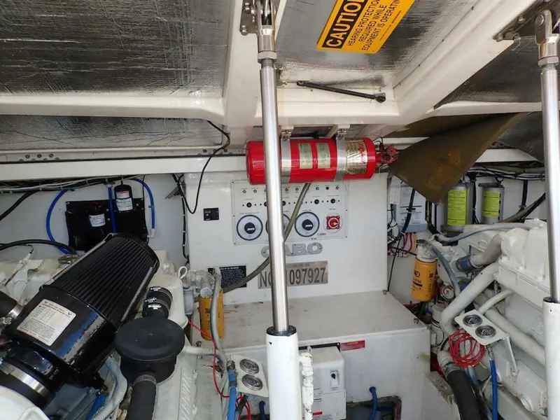 Slide: The Image of Cabo 35 Express 2000 - 30