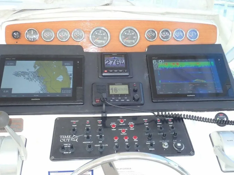 Slide: The Image of Cabo 35 Express 2000 - 4