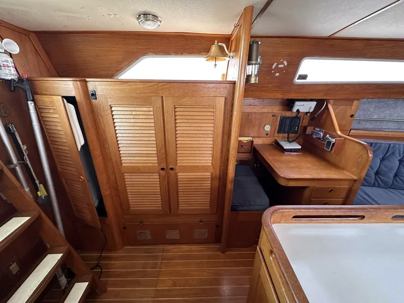 Slide: The Image of Custom Whiting Yachts 40 1985 - 14