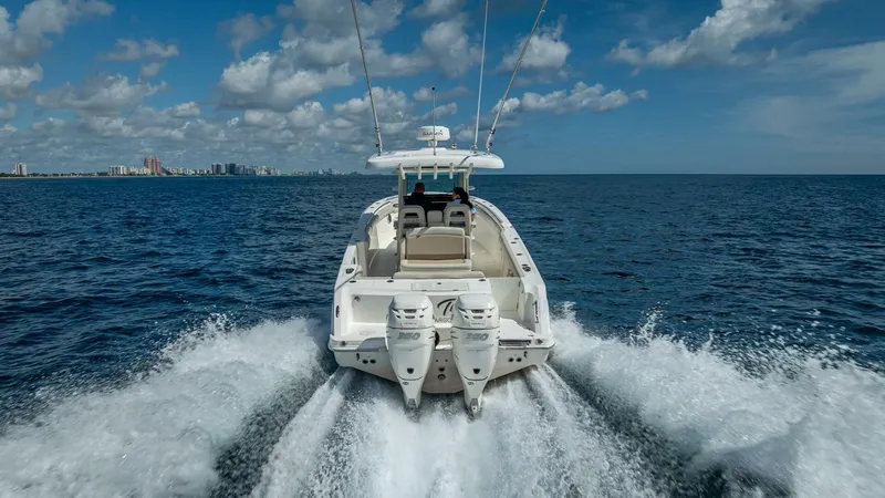 Slide: The Image of Boston Whaler 330 Outrage 2017 - 13