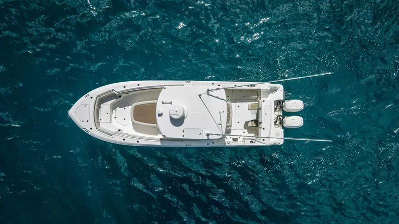 Slide: The Image of Boston Whaler 330 Outrage 2017 - 18